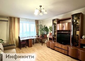 Продаю 2-ком. квартиру, 88.2 м2, Ставрополь, улица Пирогова, 68/3, микрорайон № 34