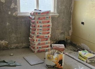 Продается 1-комнатная квартира, 33 м2, Мурманск, улица Баумана, 43к2