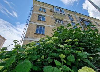 Продается 2-ком. квартира, 58.2 м2, Колпино, улица Губина, 18