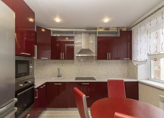 Сдается 3-ком. квартира, 63 м2, Тюмень, улица Мельникайте, 127А, Восточный округ