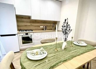 Продаю 1-комнатную квартиру, 42 м2, Пятигорск, улица Булгакова, 15, ЖК Черёмушки