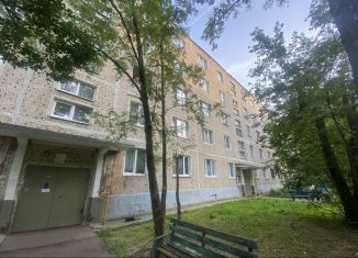 Сдам в аренду 3-комнатную квартиру, 60 м2, Лобня, улица 9 квартал, 7