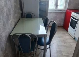 Продам 2-ком. квартиру, 44 м2, Мурманская область, улица Старостина, 8