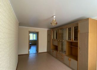 Продаю 3-ком. квартиру, 57.2 м2, Чистополь, улица Энгельса, 91