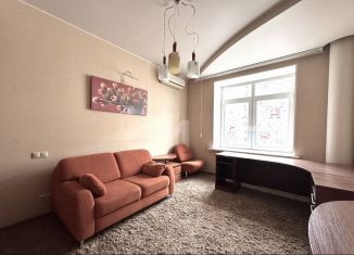 Продается четырехкомнатная квартира, 123 м2, Москва, Оршанская улица, 13