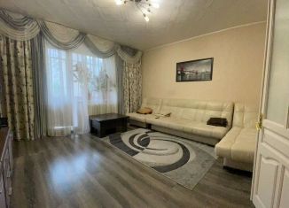 Сдам в аренду двухкомнатную квартиру, 60 м2, Челябинск, улица Салавата Юлаева, 23А
