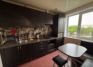 Сдача в аренду 2-ком. квартиры, 63 м2, Курган, Куртамышская улица, 18