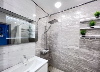 Сдаю в аренду 1-ком. квартиру, 48 м2, Орловская область, улица Генерала Родина, 68