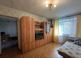 Продам 2-комнатную квартиру, 38 м2, Балашов, улица Карла Маркса, 39