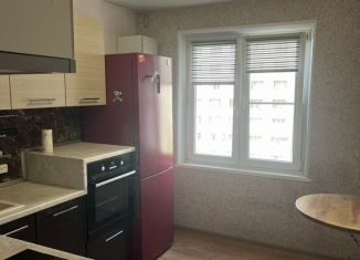 Продам 3-ком. квартиру, 65 м2, Челябинск, улица Калинина, 1, Калининский район