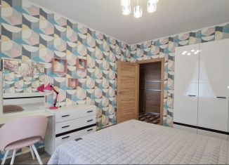 Сдам 3-ком. квартиру, 60 м2, Екатеринбург, улица Азина, 25, метро Уральская