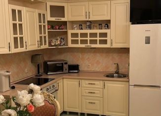 Сдается 1-комнатная квартира, 50 м2, Москва, улица Тёплый Стан, 7, район Тёплый Стан