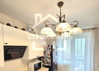 Продажа 2-комнатной квартиры, 66.4 м2, Екатеринбург, метро Чкаловская, улица Начдива Онуфриева, 10