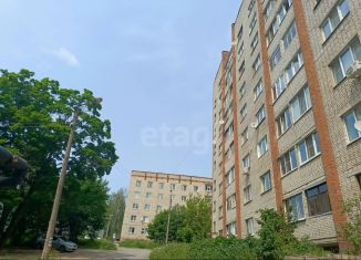 Продается 1-комнатная квартира, 34.7 м2, Алексин, улица Дружбы, 10