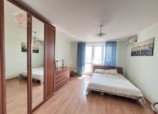 Продам 2-ком. квартиру, 52 м2, поселок городского типа Заозерное, улица Аллея Дружбы, 77