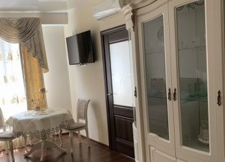 Продам 3-комнатную квартиру, 65 м2, Сочи, Клубничная улица, 76, микрорайон Новый Сочи