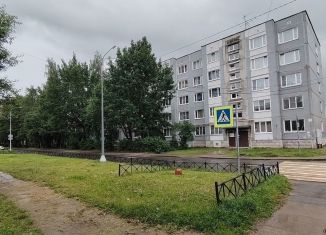 Продается 2-ком. квартира, 52.7 м2, Тосно, улица Максима Горького, 19