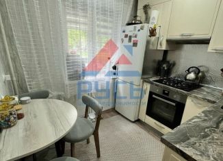 Продаю 2-ком. квартиру, 43 м2, Коркино, улица Ленина, 19