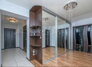 Продажа 2-комнатной квартиры, 73 м2, Тюмень, улица Прокопия Артамонова, 5