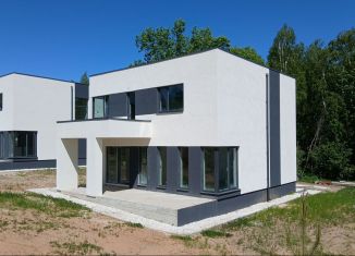 Продаю дом, 235 м2, деревня Бурцево