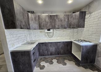 Продаю 2-ком. квартиру, 43 м2, поселок Верхнетемерницкий, улица Венеры, 24к19