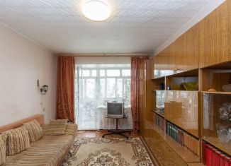 Продам 2-комнатную квартиру, 48 м2, Тобольск, улица Ленина, 68