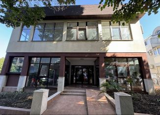 Сдается помещение свободного назначения, 600 м2, Сочи, Красноармейская улица, 4Б, микрорайон Заречный