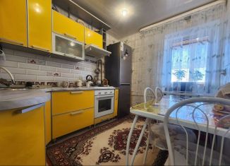 Продается двухкомнатная квартира, 47.4 м2, Азнакаево, улица Валиханова, 16