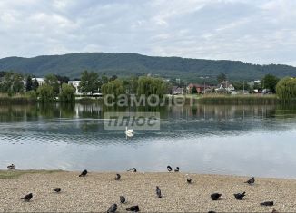 Продажа 1-ком. квартиры, 42.5 м2, Горячий Ключ, Рябиновая улица, 2