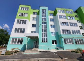 Продам 3-ком. квартиру, 80 м2, Соль-Илецк, улица Володарского, 111/1