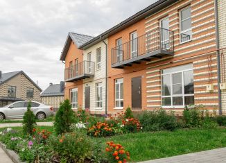 Продается трехкомнатная квартира, 81.4 м2, деревня Володино, Яркая улица, 3