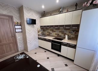 Продам 3-ком. квартиру, 74.8 м2, деревня Пирогово, ЖК Пироговская Ривьера, улица Ильинского, 7