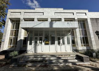 Сдаю помещение свободного назначения, 314.5 м2, Гулькевичи, Советская улица, 13