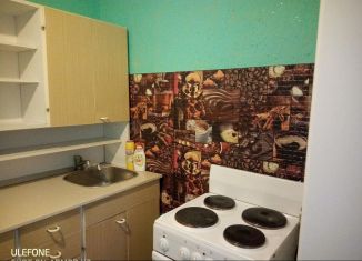 Сдаю 1-ком. квартиру, 32 м2, Тюмень, улица 50 лет Октября, 47