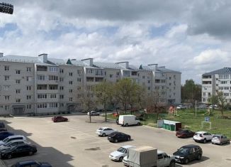 Продается 2-комнатная квартира, 63 м2, Кропоткин, Свободная улица, 16к1
