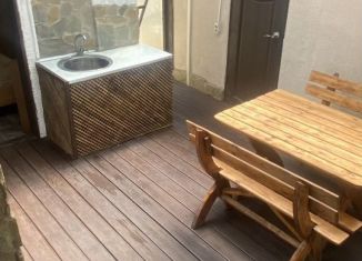 Сдается в аренду дом, 40 м2, Сочи, Крымская улица, 41