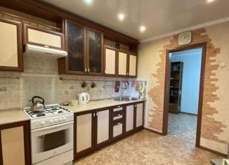 2-ком. квартира на продажу, 52 м2, Татарстан, улица Коммунаров, 2