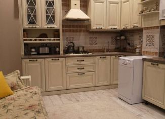 Продаю 4-комнатную квартиру, 85 м2, Сочи, улица Чекменёва, 28/7, микрорайон Старая Мацеста