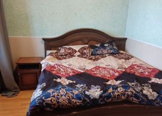 Сдам в аренду трехкомнатную квартиру, 78 м2, Лобня, Батарейная улица, 8