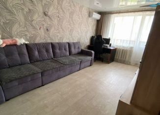 Продам 2-ком. квартиру, 50.5 м2, Октябрьский, проспект Ленина, 79