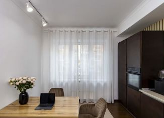 Продам 2-ком. квартиру, 85 м2, Тюмень, улица Осипенко, 16, ЖК Манхэттен