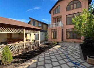 Сдам дом, 300 м2, Махачкала, Кировский внутригородской район, 2-й Хвойный тупик