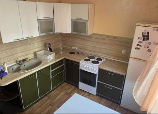 Сдаю в аренду 1-комнатную квартиру, 49 м2, Краснодар, улица Генерала Трошева, 47, микрорайон Восточно-Кругликовский