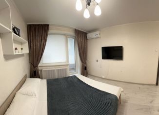 Сдаю в аренду однокомнатную квартиру, 32 м2, Хабаровск, Волочаевская улица, 82