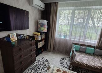 Продаю четырехкомнатную квартиру, 70.5 м2, Ставрополь, проспект Юности, 1/3, Промышленный район