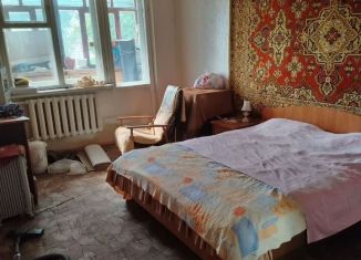 Продаю трехкомнатную квартиру, 61 м2, Кыштым, улица Челюскинцев, 61