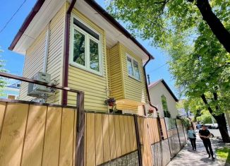 Аренда дома, 32 м2, Сочи, улица Роз, 28, микрорайон Центральный