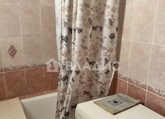 Продам 2-комнатную квартиру, 53.9 м2, Троицк, Центральная улица, 8