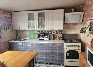 Продаю трехкомнатную квартиру, 90 м2, Алупка, улица Щепкина, 10