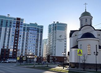 Продается 2-ком. квартира, 66.3 м2, Смоленск, улица Александра Степанова, 14